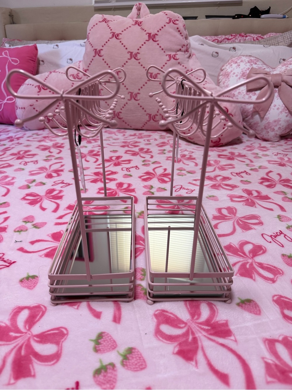 Pink Metal Jewelry Stand with Mirror Tray (Set of 2) NWT - Picture 3 of 4